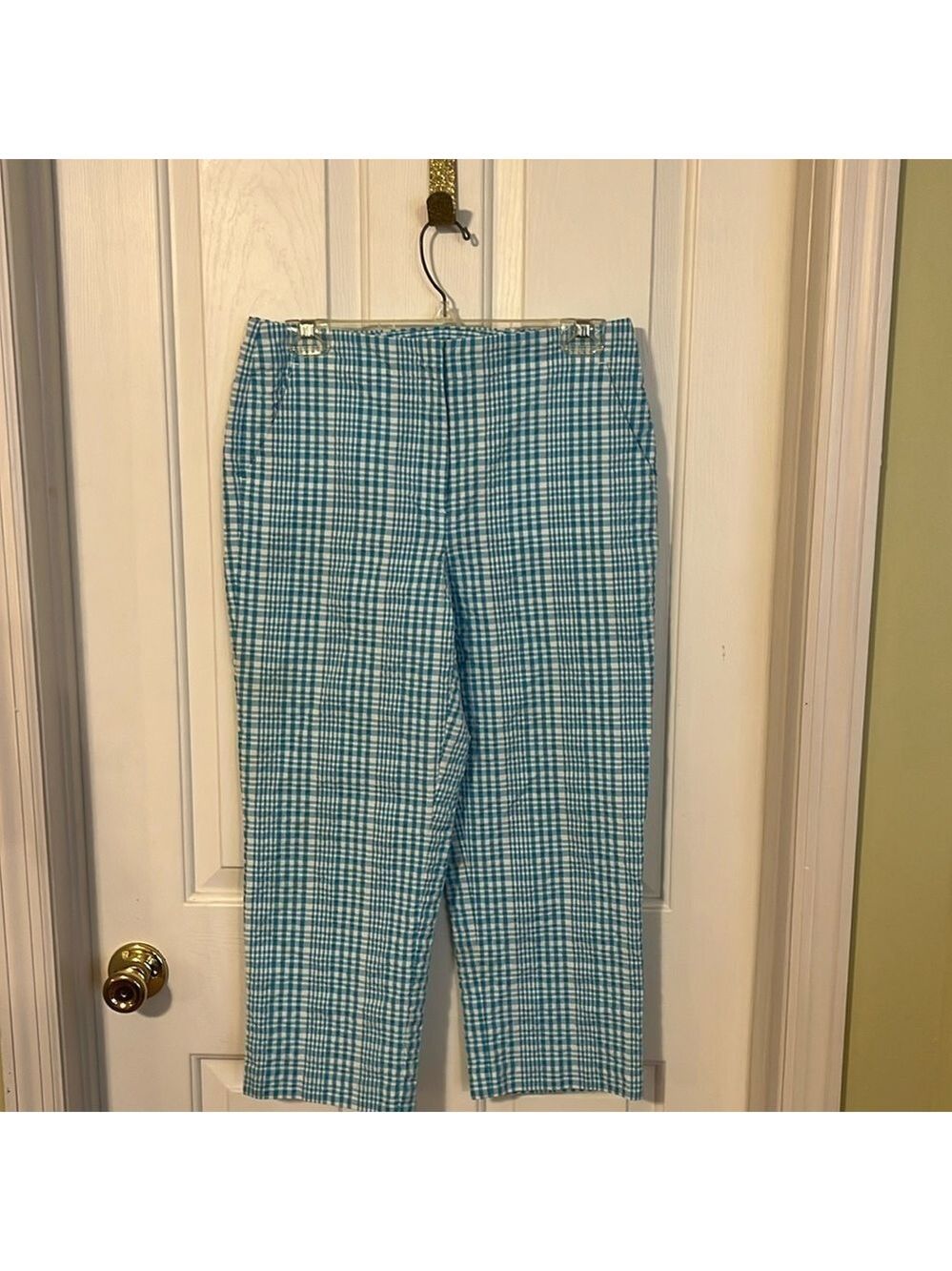Talbots capri pants, size 8, aqua gingham check seersucker fabric.Good condition